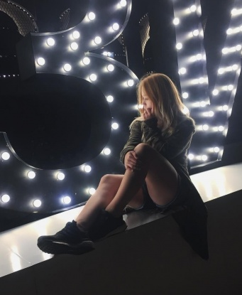 💋🌹
С легкостью создам атмосферу релакса и уюта, чтобы ты почувствовал себя желанным и удовлетворенным.💫
В моем репертуаре широкий спектр услуг - от классики до экспериментов, я с радостью исполню все твои сокровенные фантазии. 💭
Отзывы о моих нежных рукавицах и непревзойденном сервисе говорят сами за себя. Доверься и получи незабываемые эмоции! ✨🔥
Посмотри мои фото, чтобы ощутить мою соблазнительность и красоту. 💃📸
Живу в Москве, где создам неповторимую атмосферу удовольствия и релакса только для тебя. 🌆✨
Доверься мне, и я сделаю твои фантазии ярче и исполню все твои желания. Не упусти возможность насладиться со мной беззаботными мгновениями. 😉🔞 Елизавета