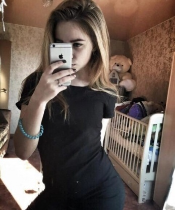 💋🌹
С легкостью создам атмосферу релакса и уюта, чтобы ты почувствовал себя желанным и удовлетворенным.💫
В моем репертуаре широкий спектр услуг - от классики до экспериментов, я с радостью исполню все твои сокровенные фантазии. 💭
Отзывы о моих нежных рукавицах и непревзойденном сервисе говорят сами за себя. Доверься и получи незабываемые эмоции! ✨🔥
Посмотри мои фото, чтобы ощутить мою соблазнительность и красоту. 💃📸
Живу в Москве, где создам неповторимую атмосферу удовольствия и релакса только для тебя. 🌆✨
Доверься мне, и я сделаю твои фантазии ярче и исполню все твои желания. Не упусти возможность насладиться со мной беззаботными мгновениями. 😉🔞 Елизавета